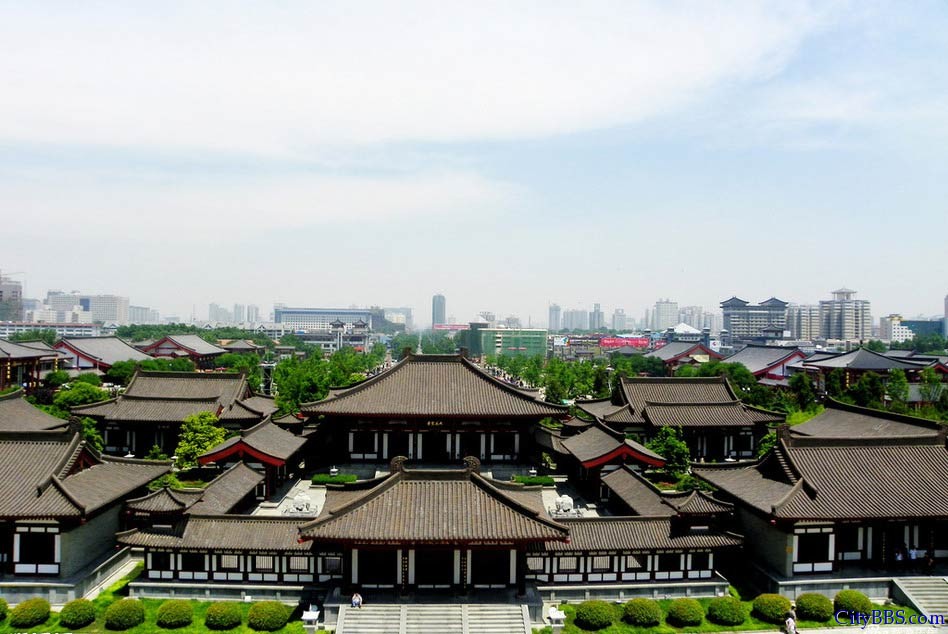 西安：十三朝古都留下了从容而深厚的积淀，房价较合理。