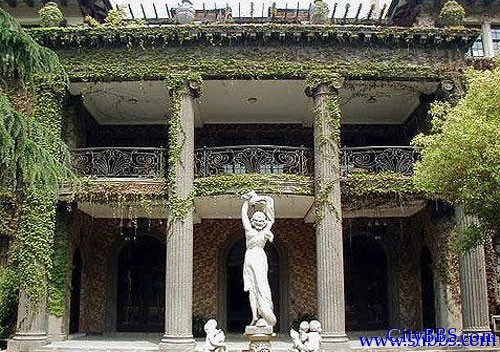 巨鹿路675号中的喷泉 巨鹿路675号中的喷泉