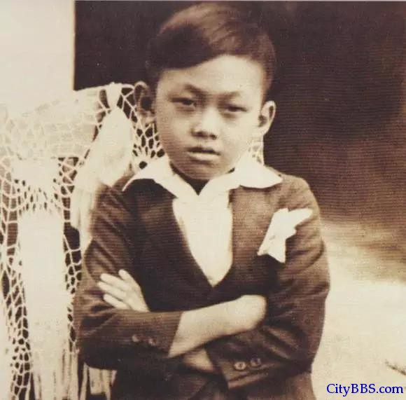 李光耀:汉语绝对不可能成为新加坡的通用语言 李光耀:汉语绝对不可能成为新加坡的通用语言