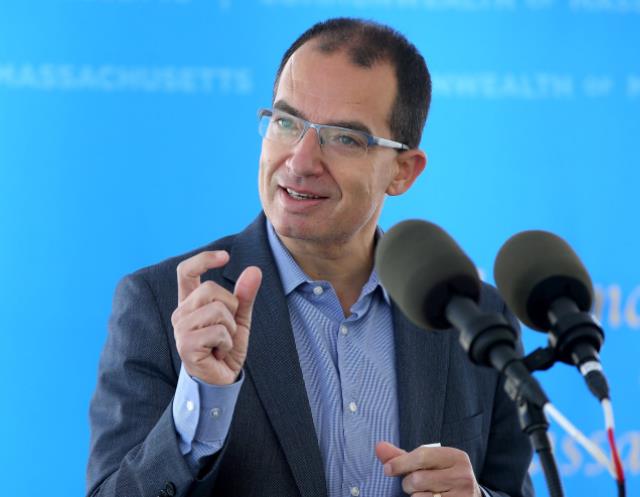 莫德纳执行长班塞尔