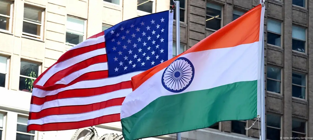 美国和印度两国国旗 美国和印度两国国旗